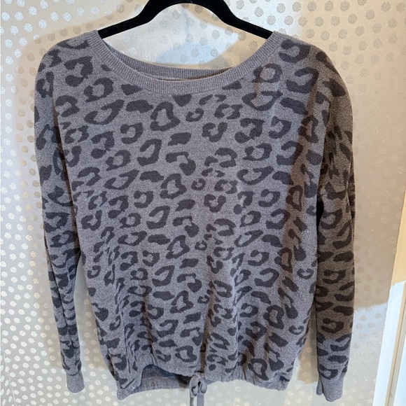 Barefoot Dreams Charcoal Leopard Pullover - Picture 4 of 7